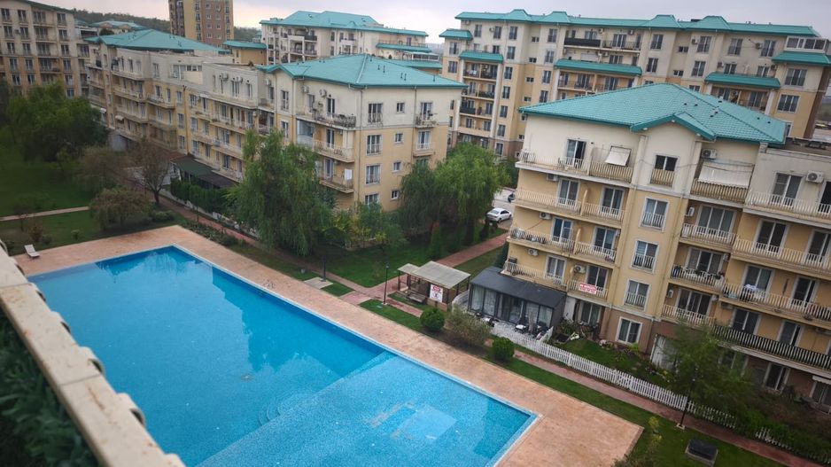 Apartament cu 3 camere si terasa de inchiriat in Cosmopolis - Poză 4