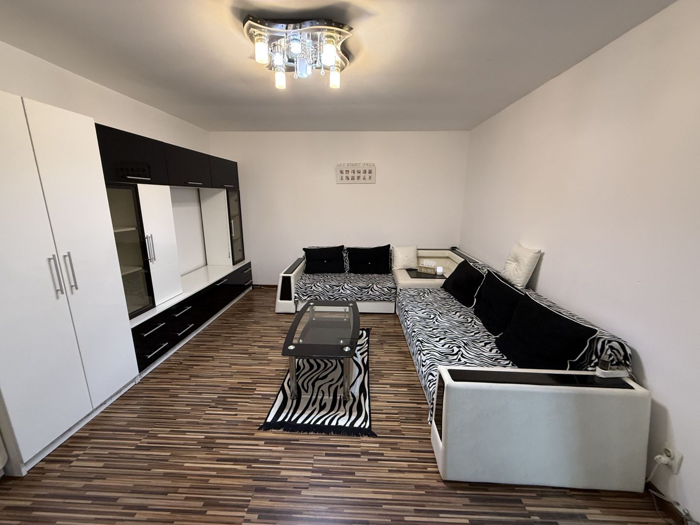Ap 2 camere 46 mp mobilat/utilat+ loc parcare - Măgurele ! - Poză 1
