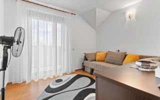 Casă cu 3 dormitoare și 2600 mp teren - Poză 16