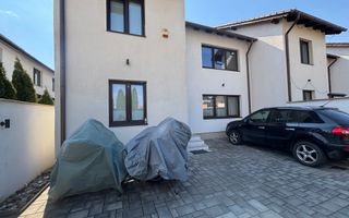 Casa generoasa LA CHEIE, curte 200 mp in Selimbar - Poză 18