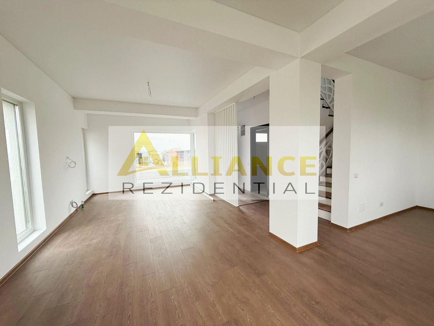 Vila cu 4 camere în ansamblu rezidential exclusiv - Comuna Berceni - Poză 11
