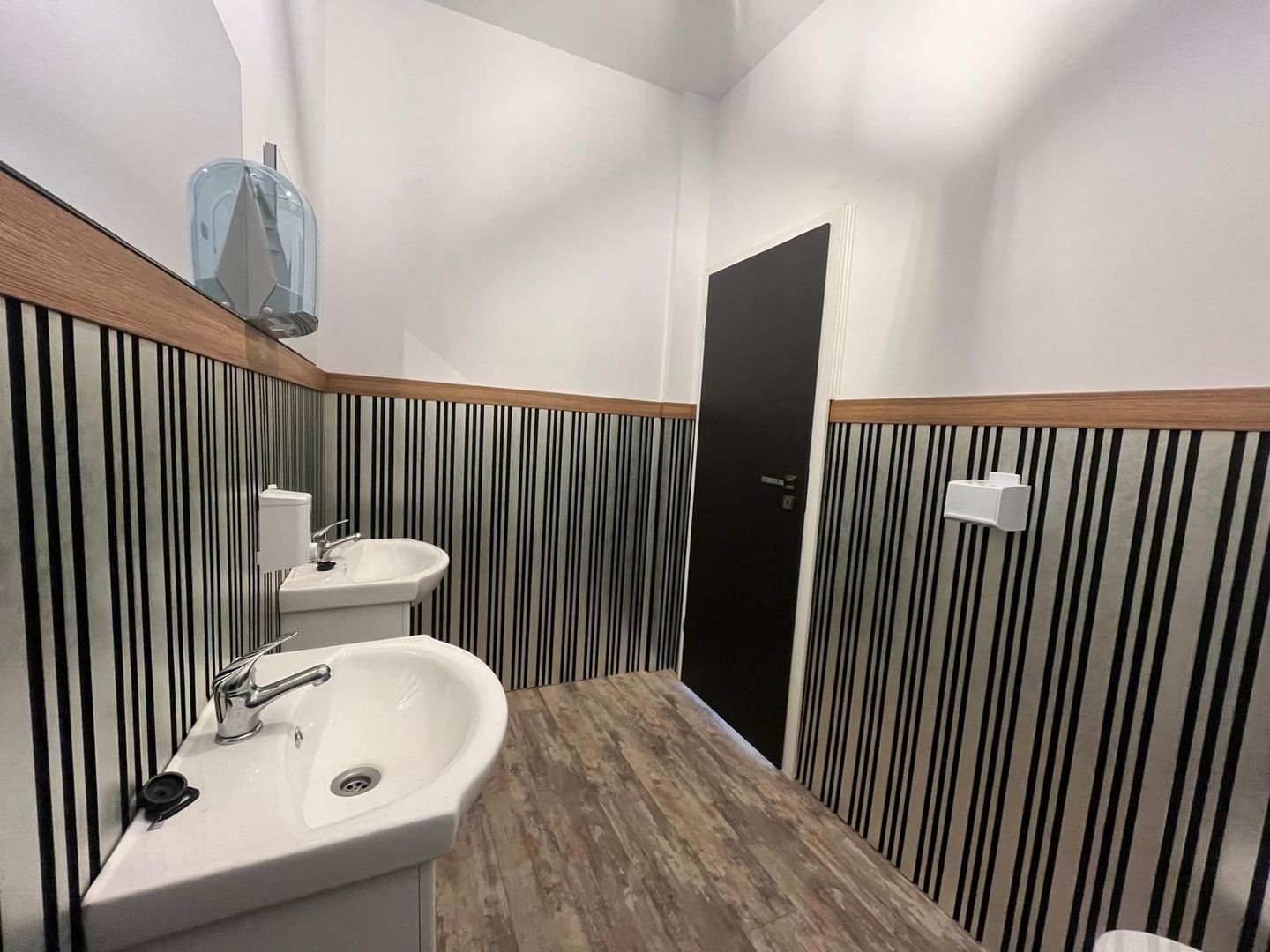 Spatiu comercial de vanzare in Selimbar - Poză 6