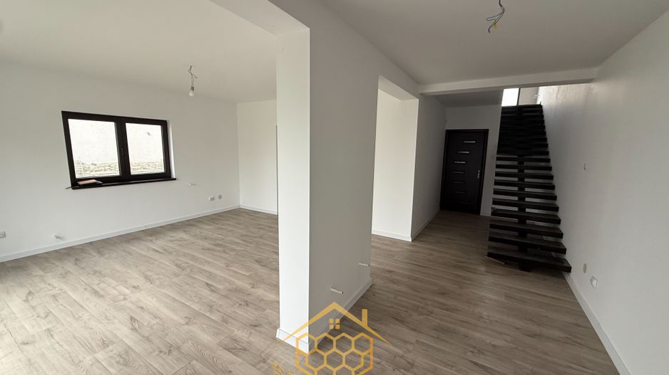 Casa P+1 in Simnicul de Jos - 3 dormitoare- Toate utilitatile - Poză 6