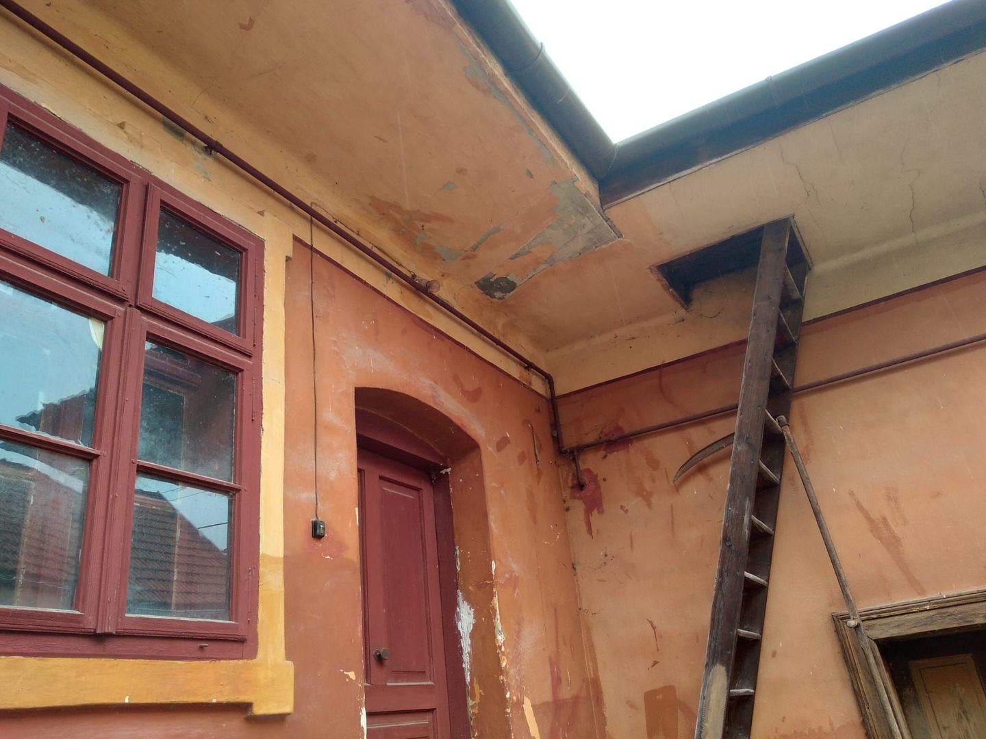 Casă / Vilă cu 5 camere de vânzare în Central, Rasnov - Poză 3