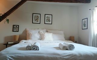 Casă renovată, cu terasă și grădină, în zonă Centrala - Poză 7