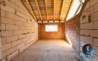 Pensiune/Vilă la roșu P+E+M în Sărata - Poză 32