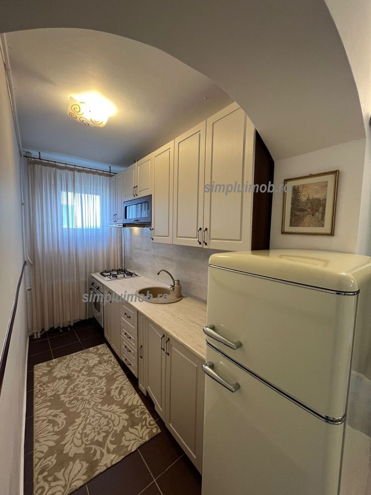 Superbă, mobilată, utilată, buncăr antiatomic Dristor  Rm. Sărat - Poză 6