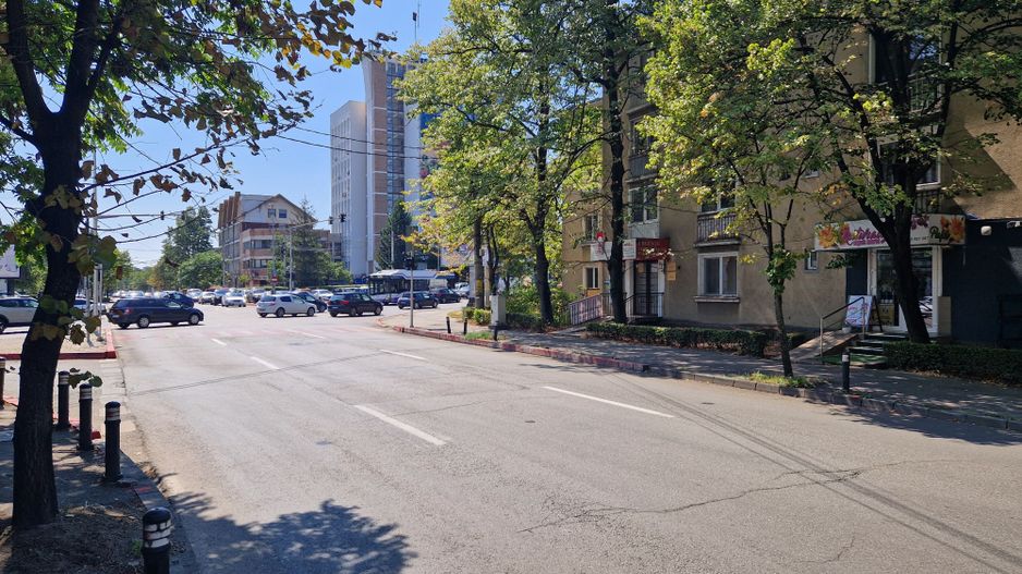 AZURA Imobiliare - Spatiu Comercial Bulevard Central Pitesti - Poză 21