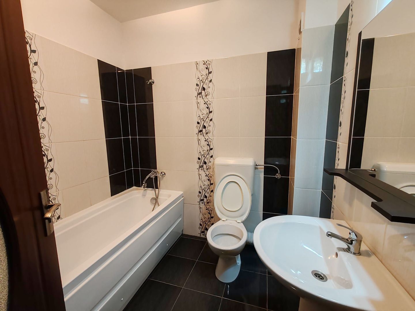 APARTAMENT 2 CAMERE,  METROU LEONIDA, MODERN, MOBILAT-UTILAT - Poză 7