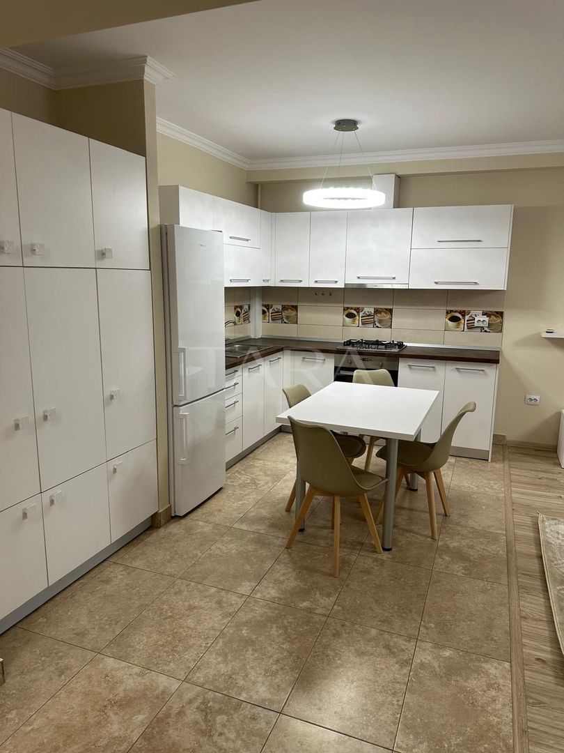 Apartament cu 3 Camere în Buna Ziua - Poză 2