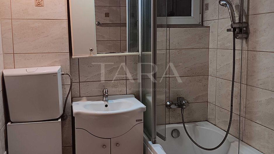 Apartament cu 3 camere decomandate, 2 băi și balcon închis, Zorilor. - Poză 7