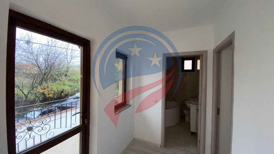 CASA FINALIZATA SI MOBILATA ZONA LAPUS - Poză 5