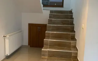 Inchiriere Vila Gavana, langa padure - Poză 12