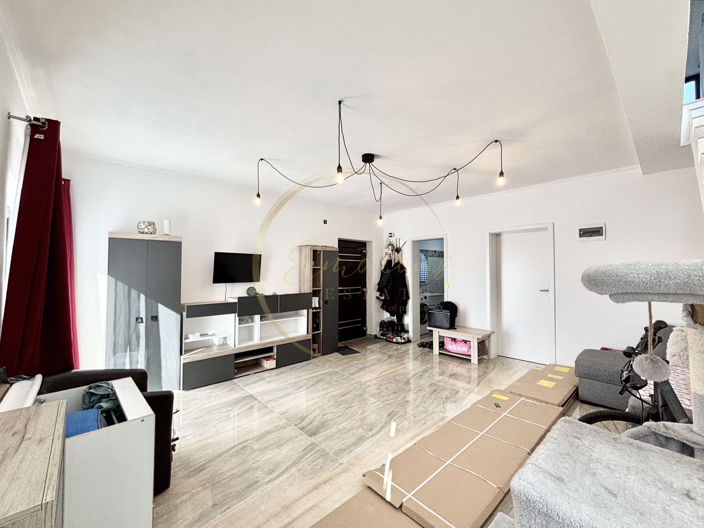 1/2 Duplex modern în Sânandrei — 86 mp utili, 222 mp teren - Poză 2