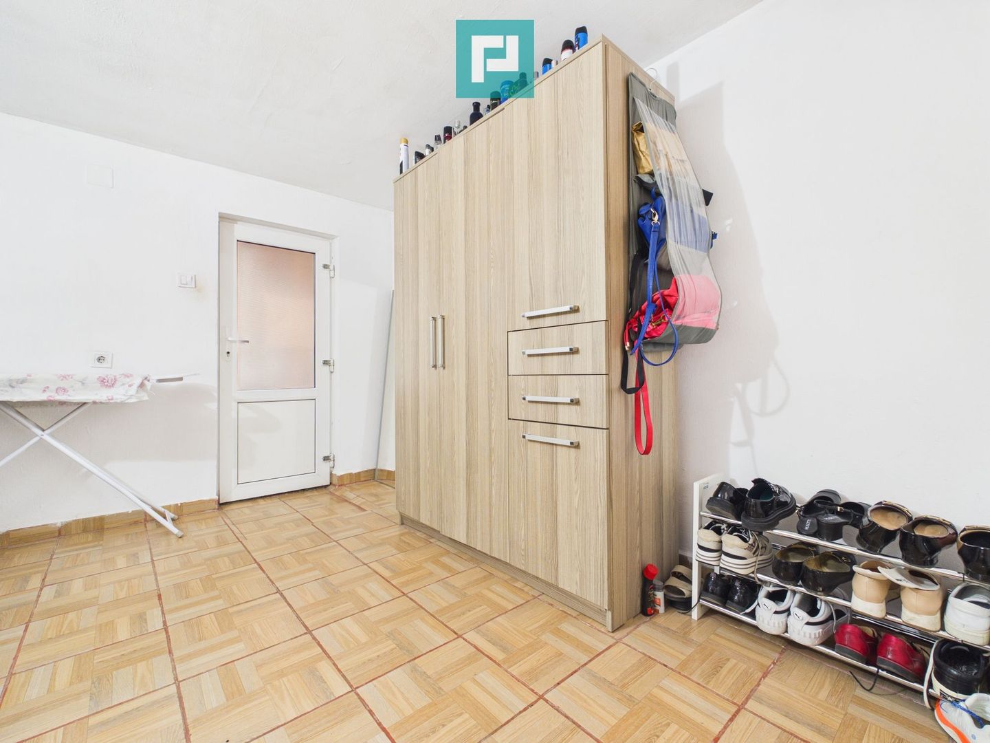 Casă retrasă Pișchia – 4 camere, teren 920 mp - Poză 34