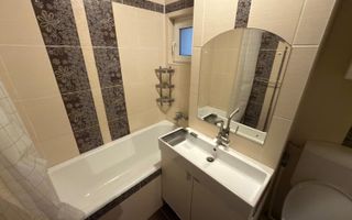 Inchiriere apartament  3 camere decomandat - Poză 8