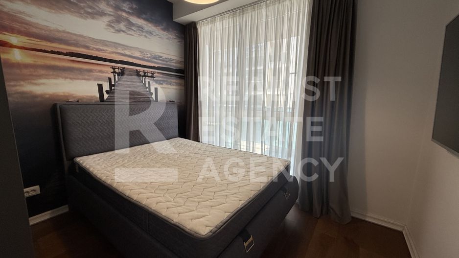 Chirie - Apartament cu terasă și priveliște spre Parcul Verdi - Poză 5