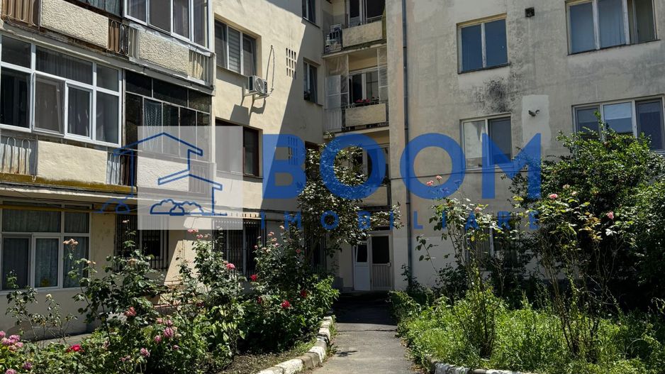 Apartament 3 Camere | Zona Ultracentrala | Etaj 1 - De RENOVAT - Poză 1