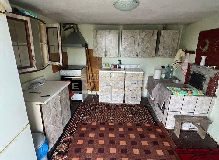 Casa de vanzare + teren, zona Curtesti, pret 55000 euro negociabil - Poză 8