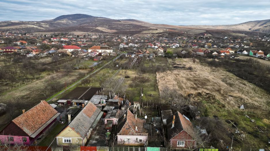 Casă modestă cu 3 camere în Ghioroc - Poză 16