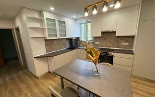 Apartament cu 3 camere, 66mp, Zona Semicentral - Poză 1
