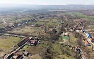 Conac nobiliar de secol XIX cu 8 camere în Maciova - Poză 16