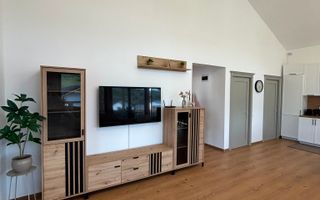 Casă modernă de închiriat – Eleganță și confort în Livezeni - Poză 2