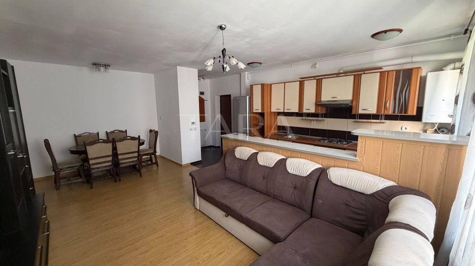Apartament cu 2 camere, parcare inclusă, zona centrală Florești. - Poză 3