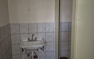 Spatiu comercial+Locuinta 664 mp construiti+anexa 16 mp si teren 845mp - Poză 14