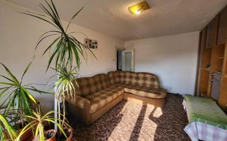 Soarelui-Gen 30 | 2 Camere | Decomandat | Necesita renovare - Poză 1