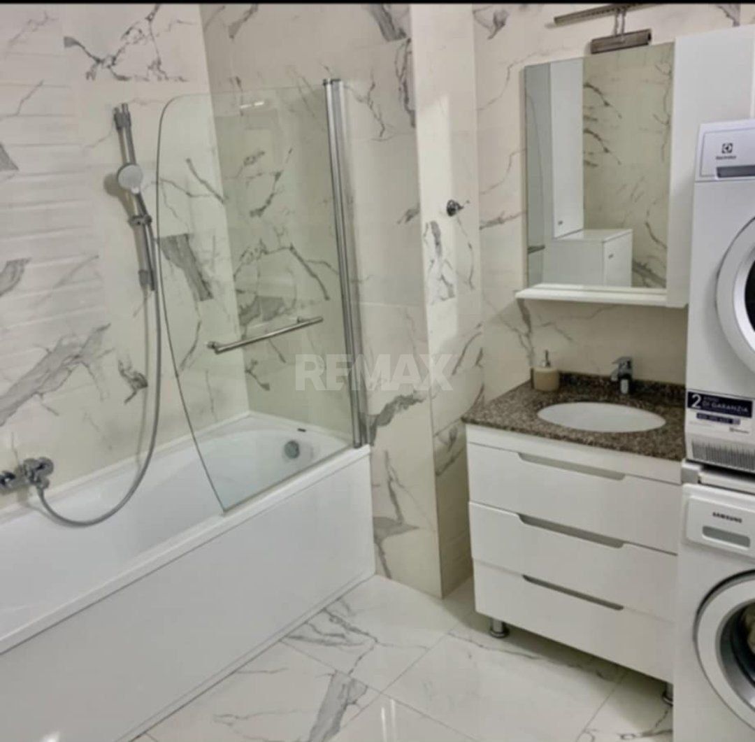 Chirie ultra centru, str.Lev Tolstoi 63, Sky House, 2 camere, 65mp - Poză 2