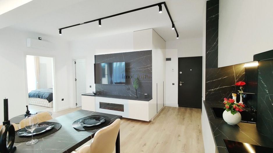 🌟 Apartament vanzare 2 camere, ultrafinisat, parcare, zonă centrală - Poză 2