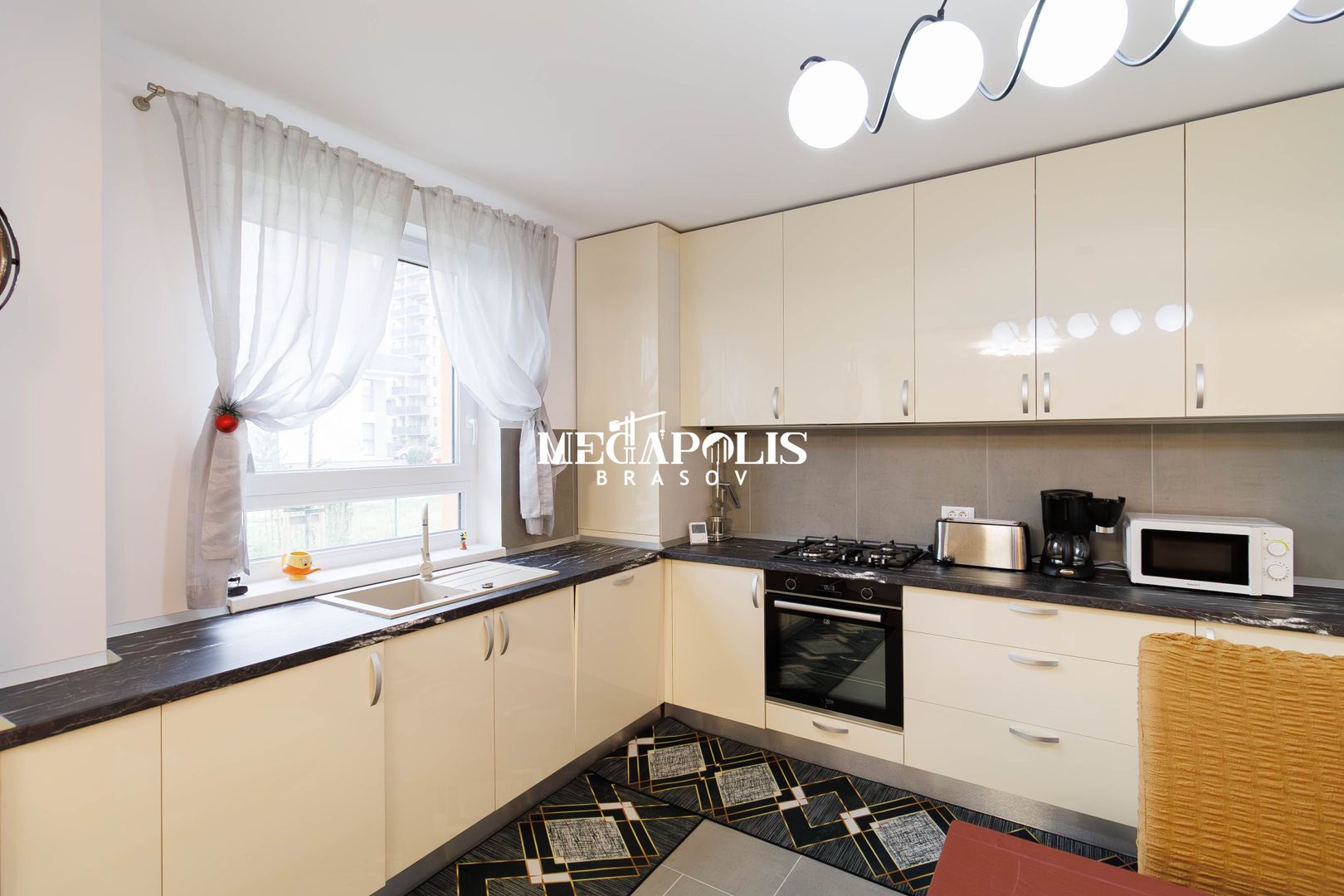 3 Camere | 2 Băi | 92 mp | Tractorul | Parcare - Poză 2