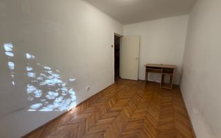 Cu centrala termica proprie. Zona Dacia. Boxa - Poză 4