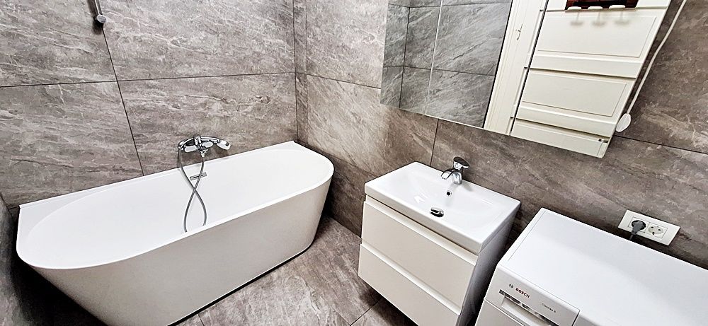 Centrul Vechi, apartament cu două camere mobilat și utilat, 650 Euro - Poză 11