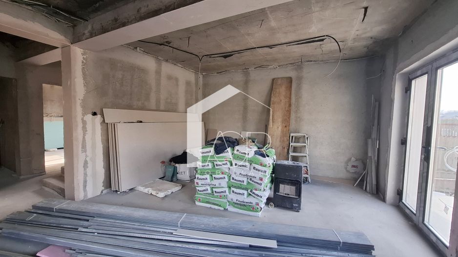 Vila P+1E, cu 4 camere, de vanzare, Paulesti - Poză 4