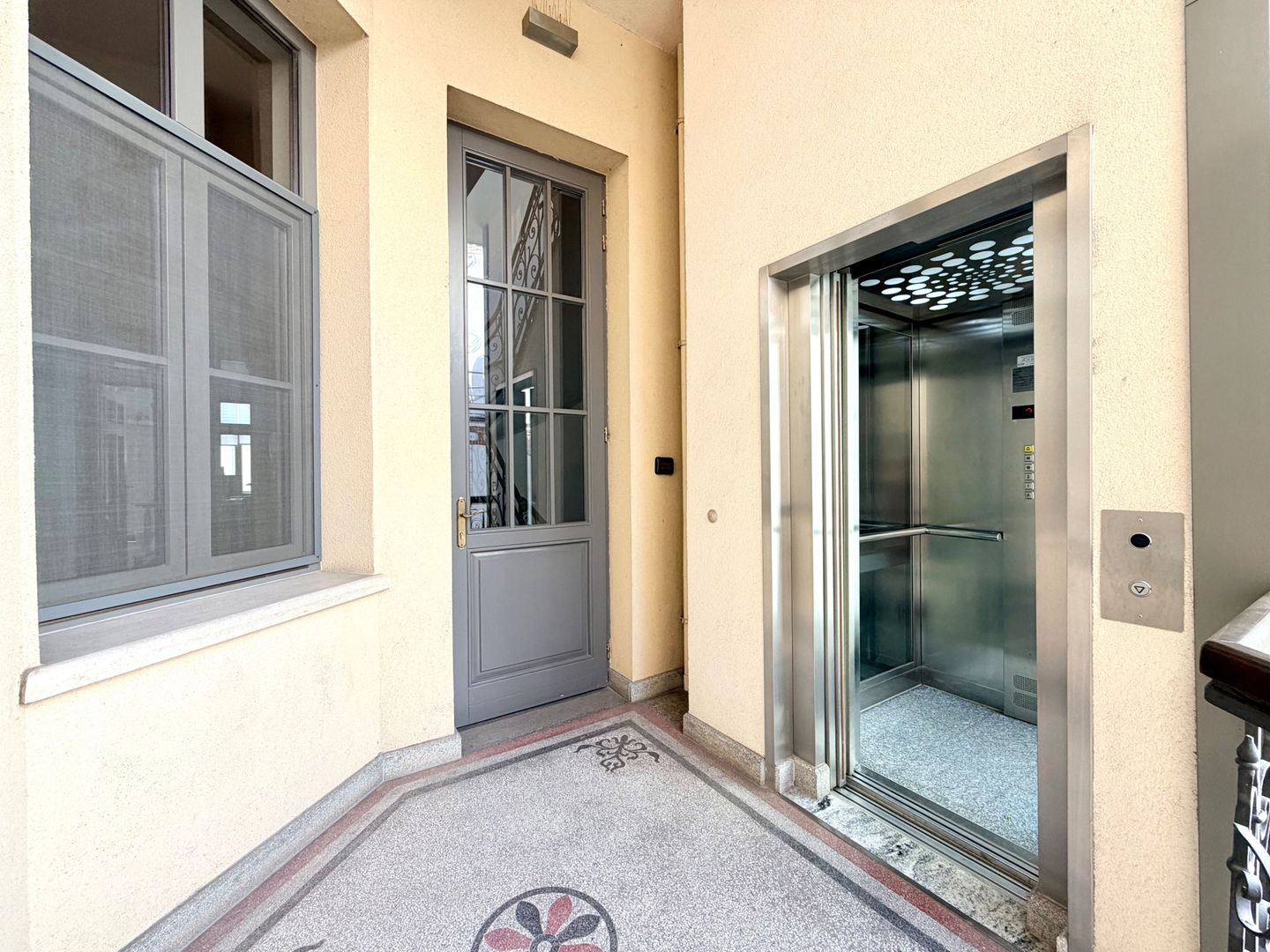 Spatiu pentru birou amenajat si generos in Piata Unirii - Poză 18