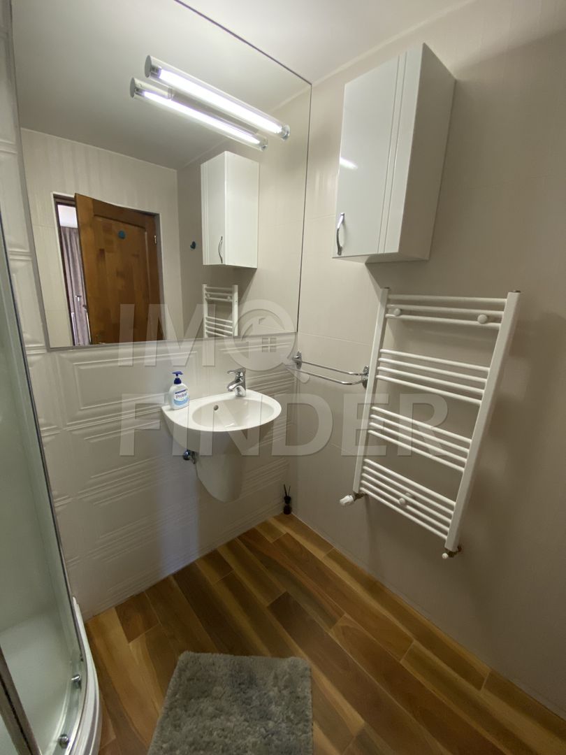 Vila individuala/Pensiune, teren 1022 mp, piscina, pompa de caldura - Poză 14