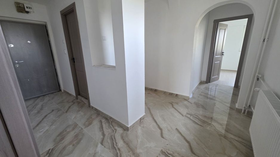 Apartament 2 camere, Bld. Brancoveanu, zona Huedin. - Poză 2