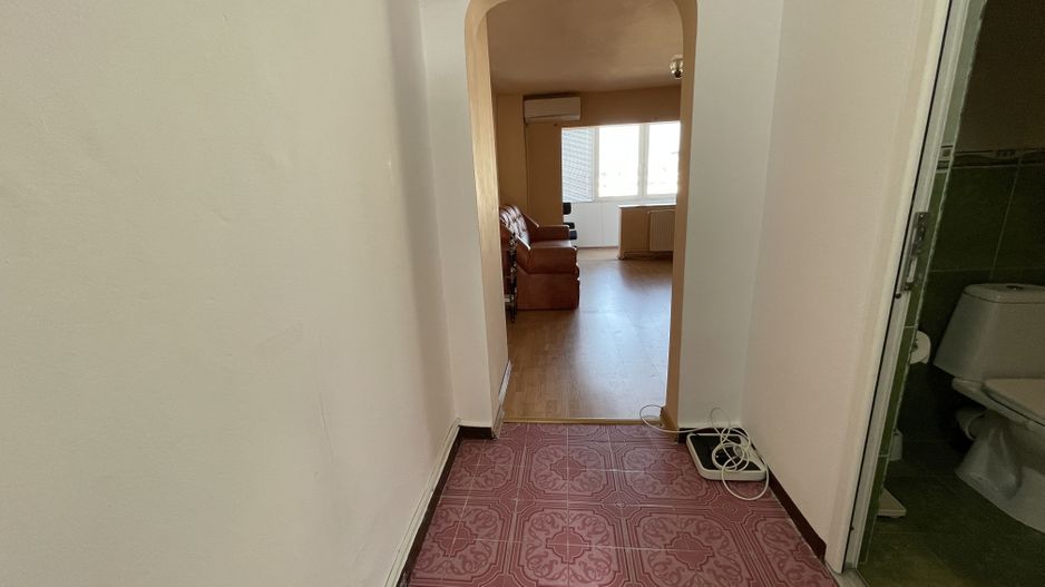 Apartament spațios cu două camere, etajul 4 cu acoperiș. - Poză 16