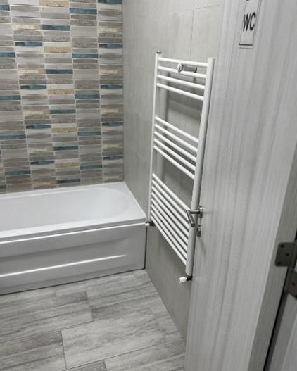 De inchiriat apartament cu 2 camere NEMOBILAT , Metalurgiei sector4 - Poză 8