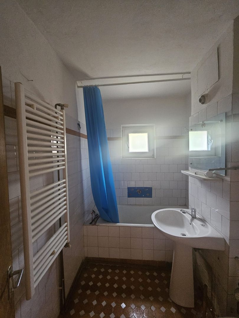Apartament spațios 3 camere, 2 băi și 2 balcoane – Craiovei, Gh. Doja - Poză 13
