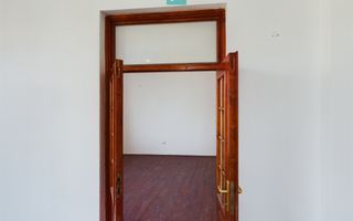 Casa individuala la 6 minute de Piata Unirii - Poză 10