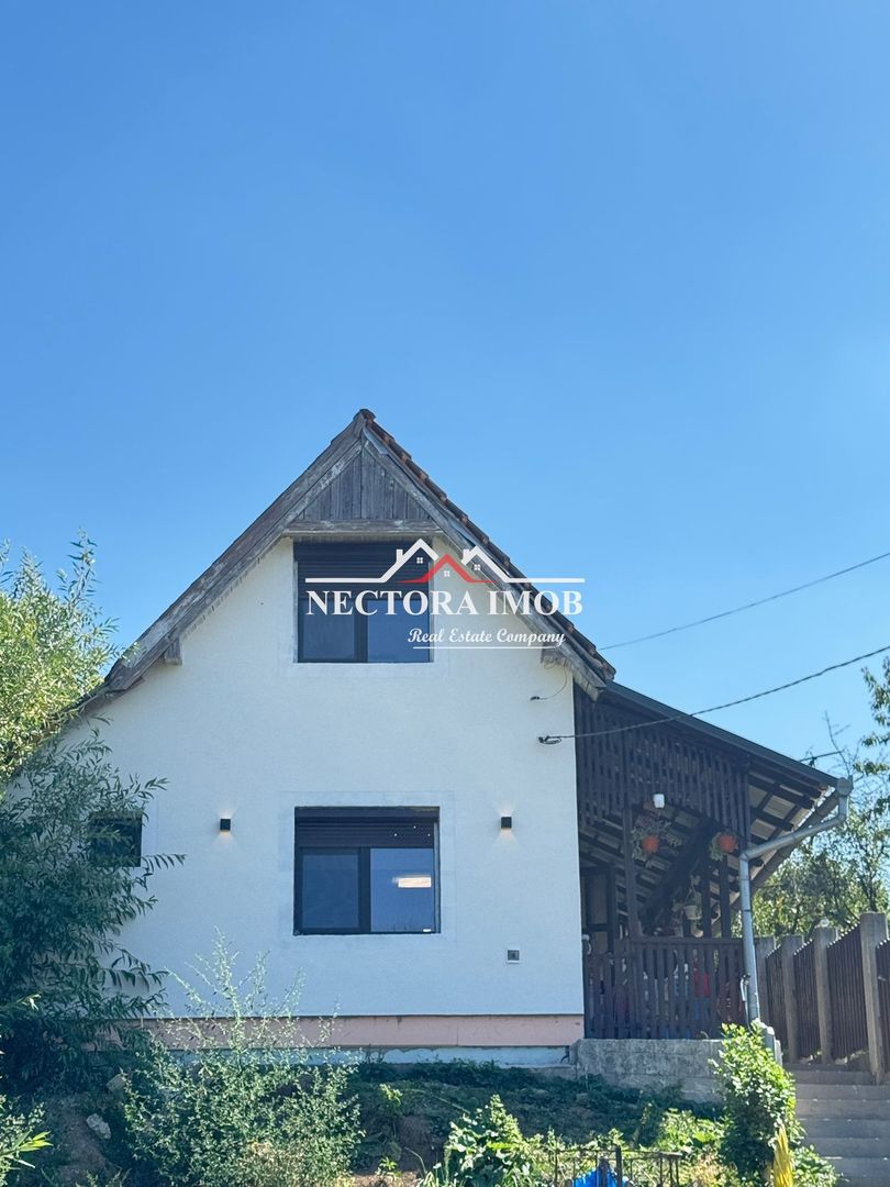 NECTORA IMOB-Casa in Exclusivitate, Str. Adevarului, P+M,945 mp teren - Poză 2