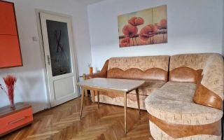 Apartament 3 camere la etaj intermediar, cu loc de parcare, zona Astra - Poză 1