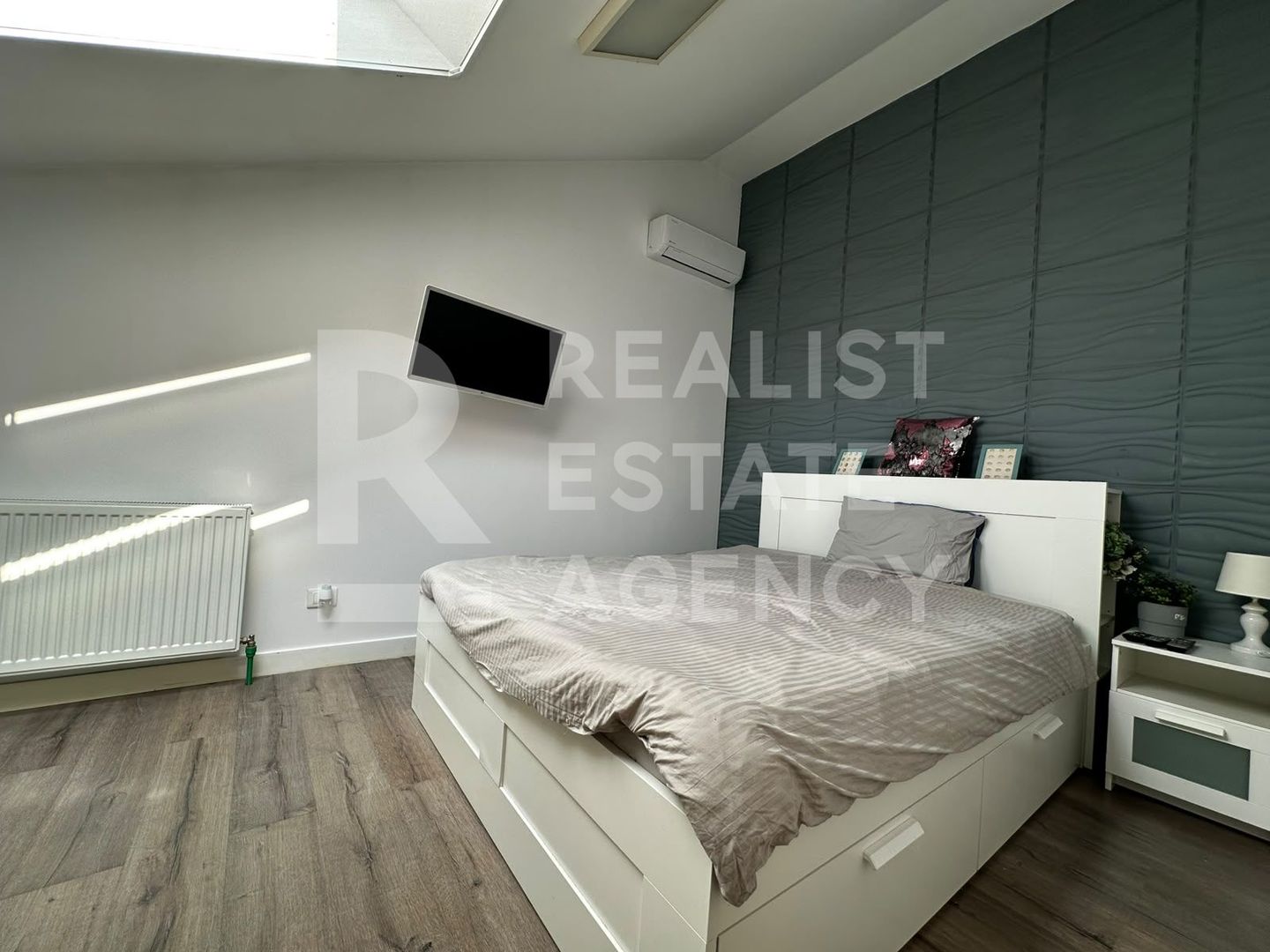 Închiriere, Penthouse cu 2 camere + loc de parcare - Poză 5