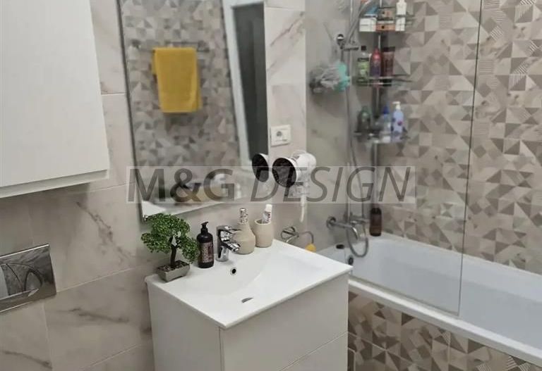 Apartament 3 camere  Dumbravita  etaj 1 - Poză 9