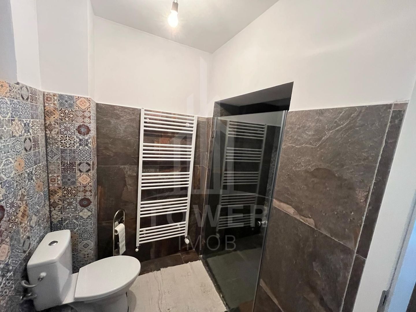 Casă nouă  cu 8 camere, 5 băi și curte – 220 mp utili – 480.000€ - Poză 12