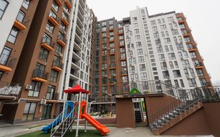 Vânzare, apartament, 2 camere și living, strada Cornești, Râșcani - Poză 1
