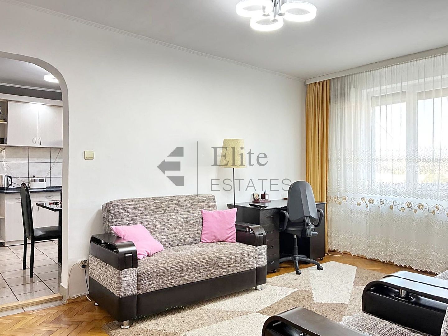 Apartament cu 3 camere de inchirat central in Oradea - Poză 13
